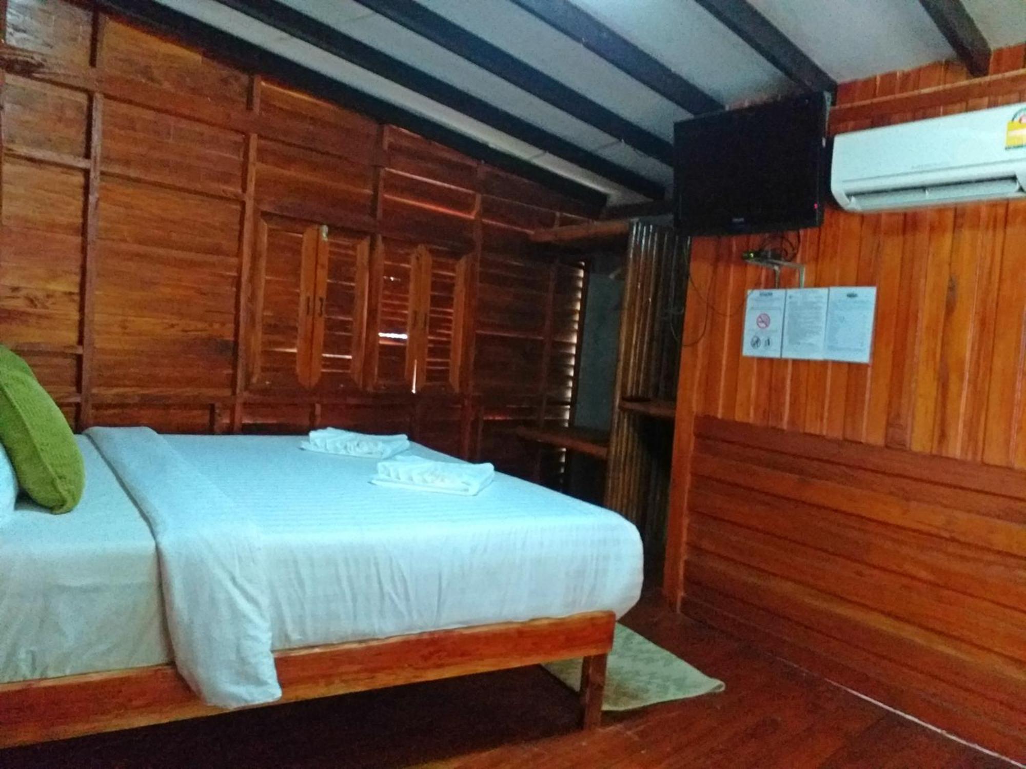The Ford Sunset Beach Resort Wok Tum Exterior photo
