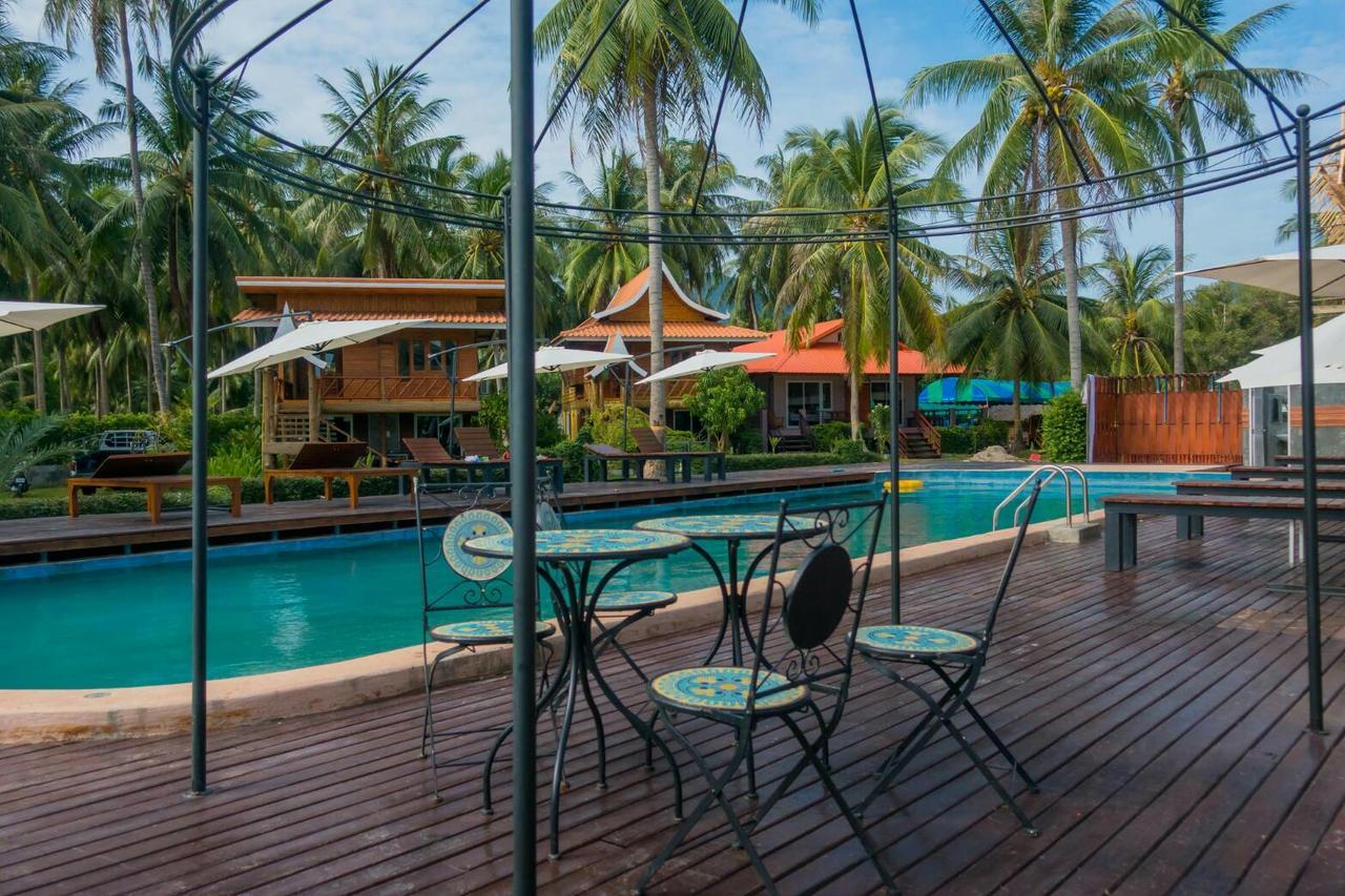 The Ford Sunset Beach Resort Wok Tum Exterior photo