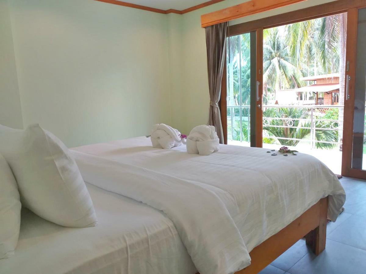 The Ford Sunset Beach Resort Wok Tum Exterior photo