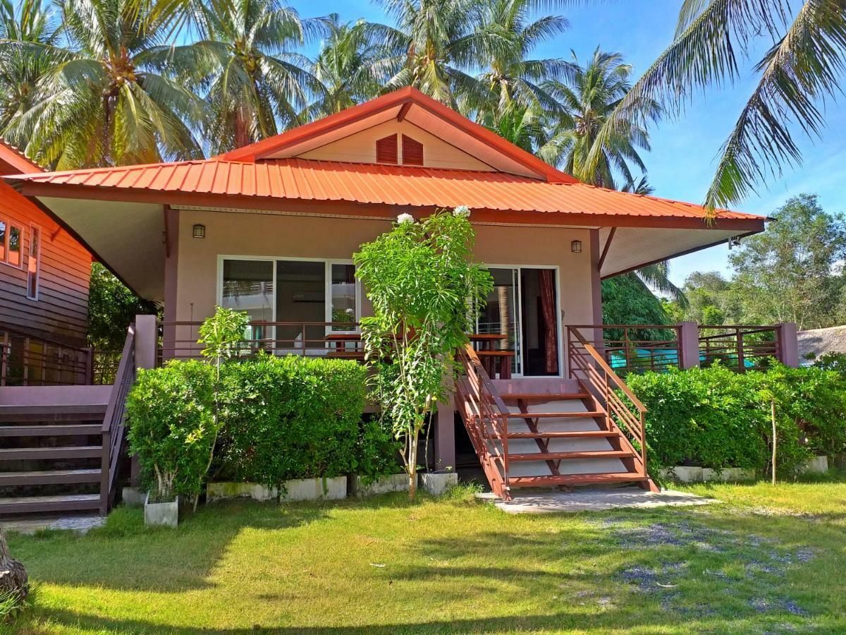 The Ford Sunset Beach Resort Wok Tum Exterior photo