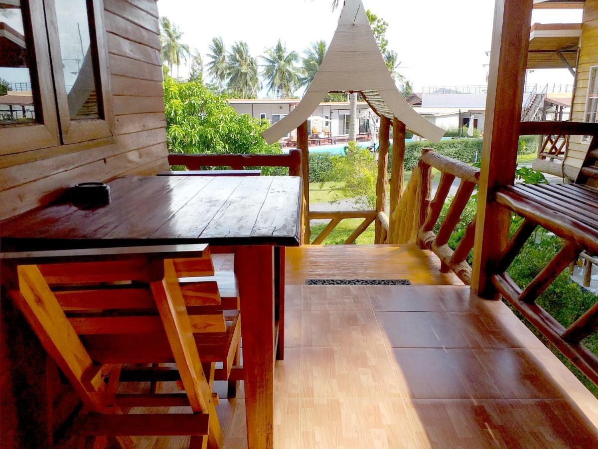The Ford Sunset Beach Resort Wok Tum Exterior photo